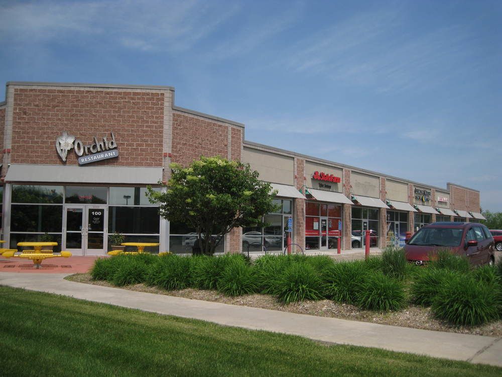 Township Theater Shops: 1190 & 1210 County Road J E, White Bear Township, MN 55127